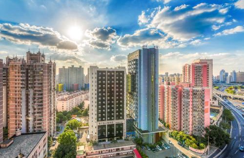 Xuhui Hotel | Citadines Shanghai Stadium