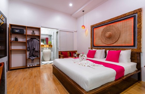 Siem Reap Bed & Breakfast | City Center, walking distance to dinning option