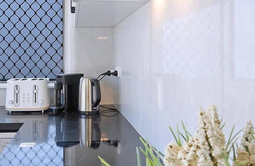 Kangaroo Point Apartment | City Centre Comfort Your Home in Vibrant Brisbane