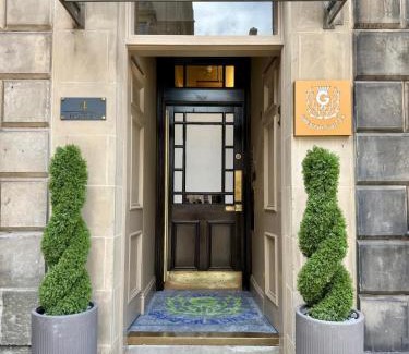 New Town Apartment | City Centre Luxury Studio for 2