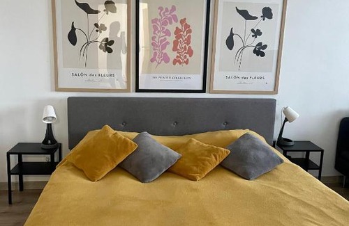 Juh Apartment | City Ela Center