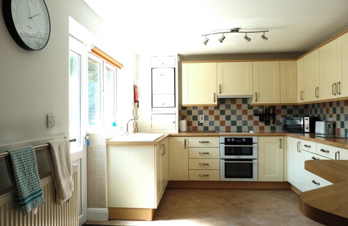 Salisbury Cottage | City Haven 10 min walk Cathedral & City + Netflix