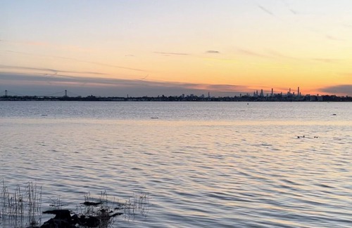 Usmma Apartment | City Island Hideaway in The Bronx