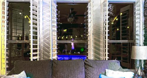 Gilbert House | Civic Centre, Resort Oasis, Open Kitchen & Priv Entry