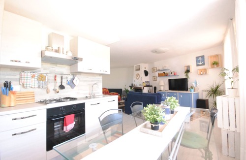 Poetto House | Civico 43: Beautiful apartment with garden facing the sea a stone's throw from the sea