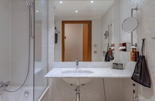 Etelainen District Hotel | Clarion Hotel Helsinki