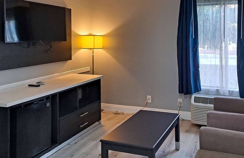 El Cajon Hotel | Clarion Pointe El Cajon San Diego East