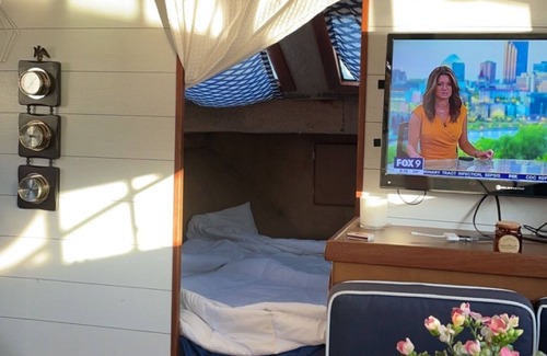 Inver Grove Heights Boat Rental | Classic boat