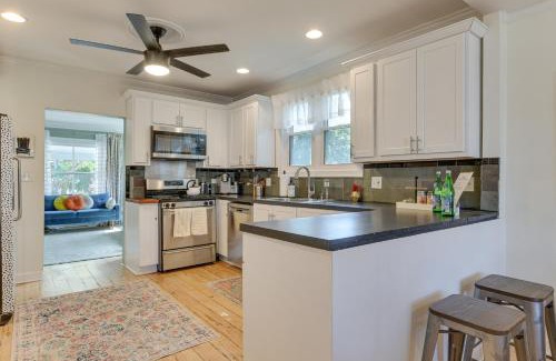 Forest Park House | Classic Forest Park Foursquare Less Than 1 Mi to Blue Line