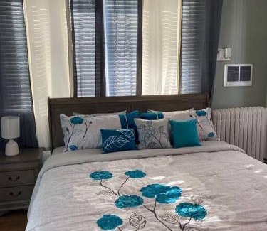 Schenectady Apartment | Classic King Suite Apartment