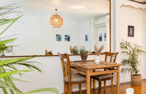 Zamalek Apartment | Classic Nile View Apartment with Smart TV in Zamalek