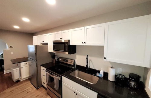 Joslyn Castle Apartment | Classic on Wakeley Su