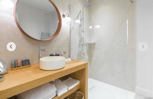 Casteljaloux House | Classic room of Clos Castel 4