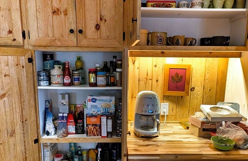 Selwyn Cabin | Classic Stony Lake "Island Life" - rustic cabins with fresh amenities