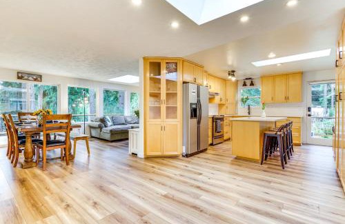 Woodinville House | Classic Woodinville Wine Country Escape!