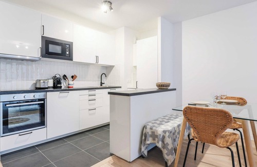 Les Puces de Saint-Ouen Apartment | Classy appartement - Flea Market