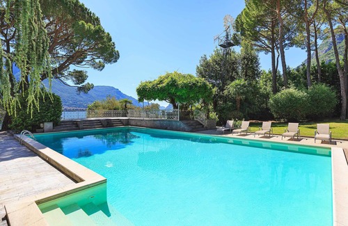 Vassena Villa | Classy villa with pool and a garden right on the lakeshore! - Villa Laurenza