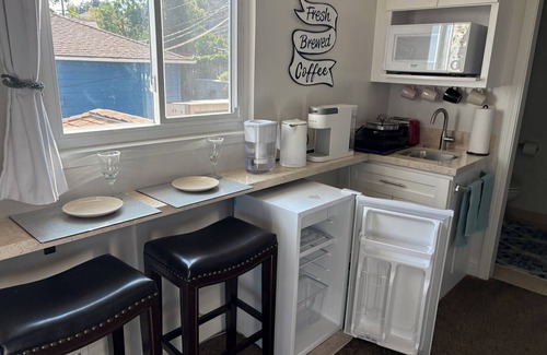 San Carlos Apartment | Clean and comfortable suite in mid SF peninsula! Private and well located.