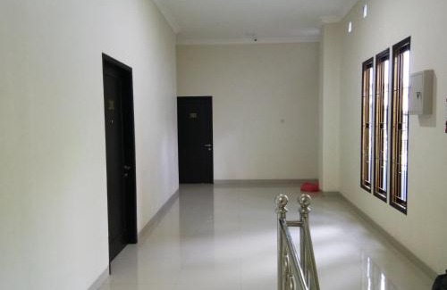 Ambon Hotel | Clean & Comfort Homestay