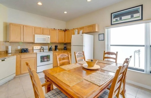 Four Corners Ski Chalet | Close to all resorts, gated 4br 3bth w/Pool/Jacuzzi😎 Perfect for the Parks🌴