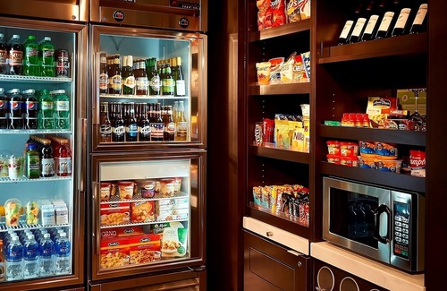 West Dundee House | Close to Attractions! FREE Parking, Indoor Pool, Minutes Away from Frazier Park!