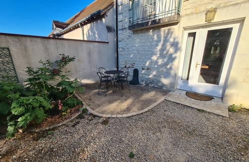 Lye House | Close to Beauval Zoo and Châteaux, Gîte de la Renardière, Ideal for families