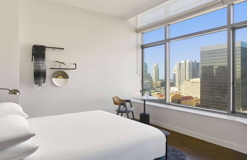 Civic Core Hotel | Close to Convention Center + Rooftop Pool & Bar