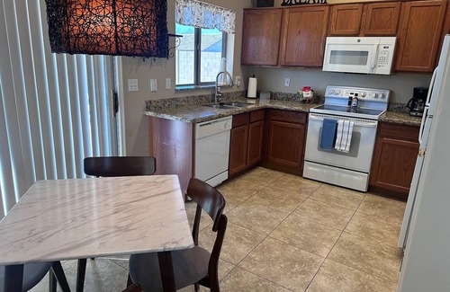 Ashton Ranch House | Close to everything! Even walk to spring training!