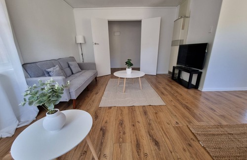 Narrabundah House | Close to nature, close to city