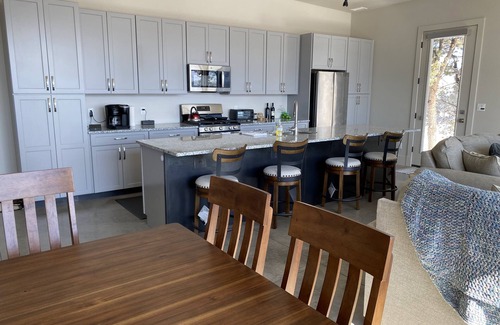Ridgway House | Close to Telluride! Winter discounts! 7642ft above the clouds of Ridgway & Ouray