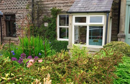 Birchover House | Cloudberry Cottage