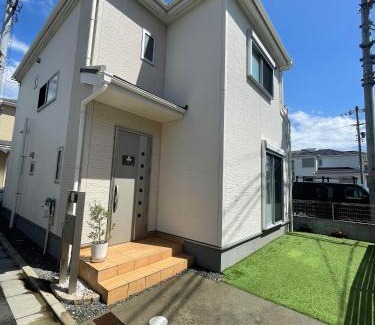 Matsubara Apartment | Clover House 大人数向け一軒家