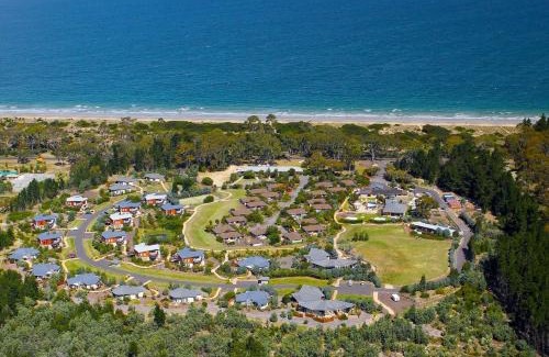 Seven Mile Beach Resort | Club Wyndham Seven Mile Beach, Trademark Collection by Wyndham