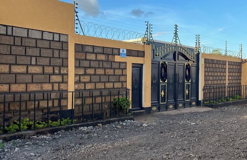 Kimana House | Cnc airbnb kimana