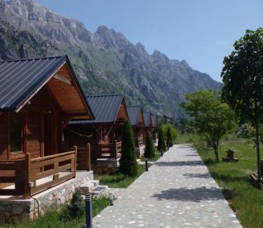 Valbone Villa | CNTR PARK VALBONa