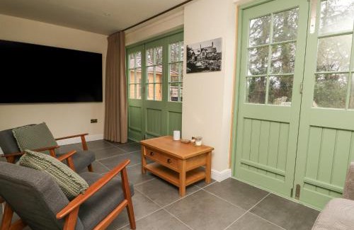 Hendrerwydd House | Coach House