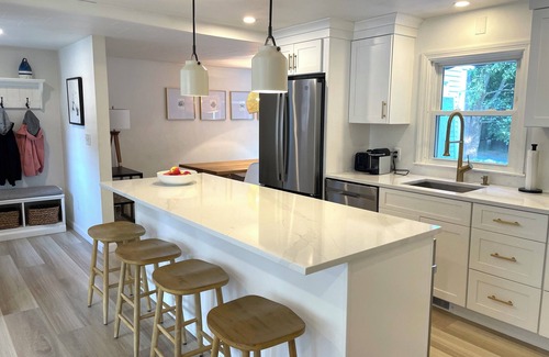 Rye House | Coastal Comfort in Rye: 1 Mile to Beach & 8 Minutes to Downtown Portsmouth