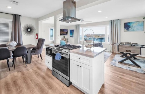 South Oceanside Condo | Coastal Comfort | Tower 9 Condo w/Ocean Views