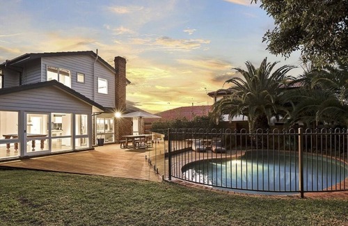 Frankston South House | Coastal Family Haven with Pool - Mornington Peninsula