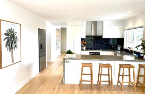 Frankston South House | Coastal Family Haven with Pool - Mornington Peninsula