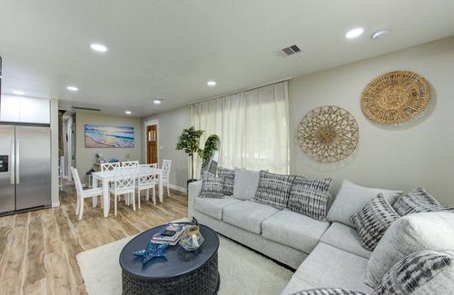 La Marque House | Coastal Getaway in La Marque!