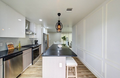 La Marque House | Coastal Getaway in La Marque!