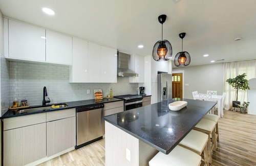 La Marque House | Coastal Getaway in La Marque!