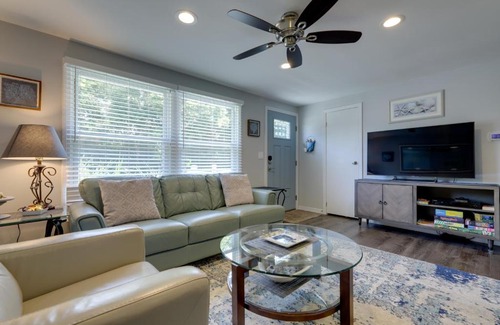 Niantic House | Coastal Getaway with Porch, 2 Mi to Niantic Beach!