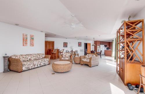 Keaau House | Coastal Keaau Home Ocean and Sunrise Views, Pool