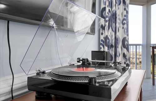 Shell Island Condo | Coastal Paradise: 2 Pools, Tennis Court, Beach Access!