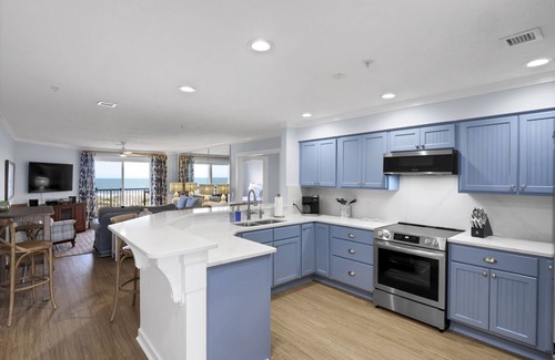 Shell Island Condo | Coastal Paradise: 2 Pools, Tennis Court, Beach Access!