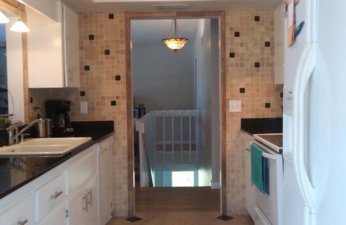 Memphis House | Coastal Paradise w/heated pool, private, clean and comfy, centrally located