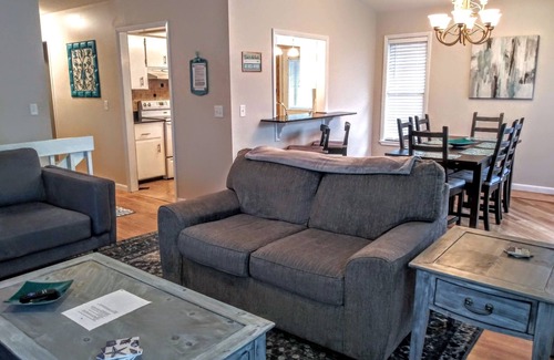 Memphis House | Coastal Paradise w/heated pool, private, clean and comfy, centrally located