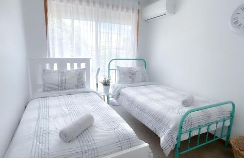 Clifton Springs House | Coastal Springs - PET FRIENDLY & 200m To Beach!